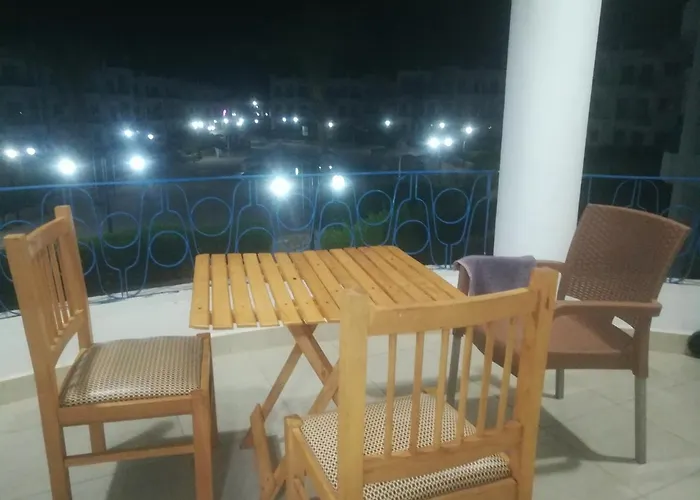 شالية بأجمل قري راس سدر *